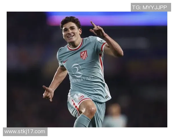 阿尔瓦雷斯精彩破门助力曼城再创辉煌展现球队强大实力